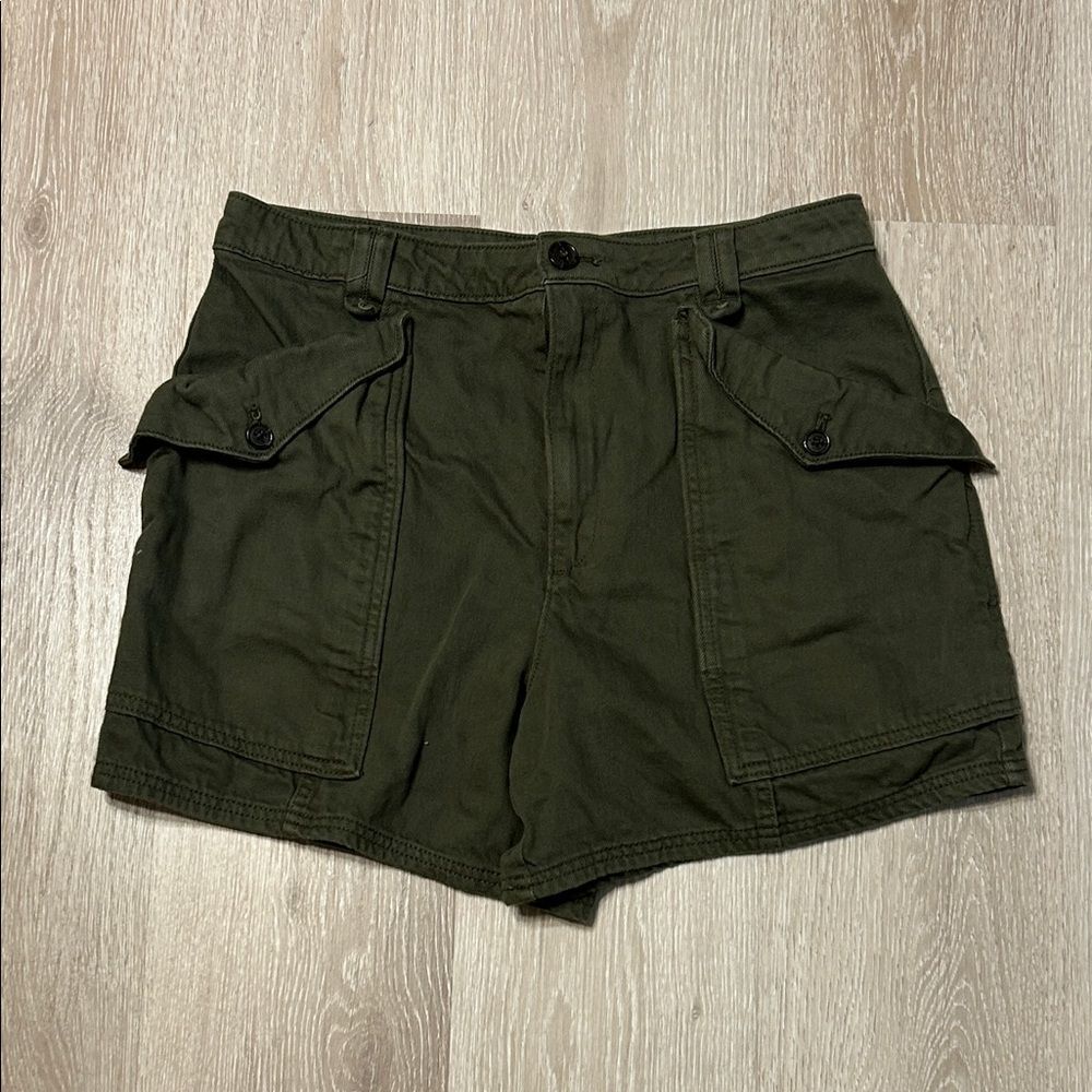 Banana Republic Olive Green Cargo Shorts sz 8